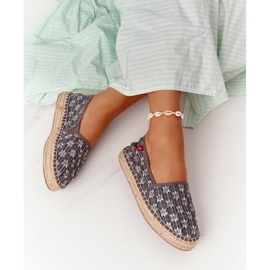 Espadrilles på en flätad plattform Big Star AA274680 grå 1
