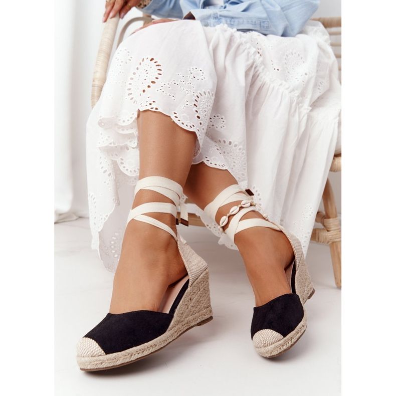 PG1 Svarta Nelly -bundna kilsandaler med flätor beige 2