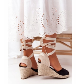 PG1 Svarta Nelly -bundna kilsandaler med flätor beige 1