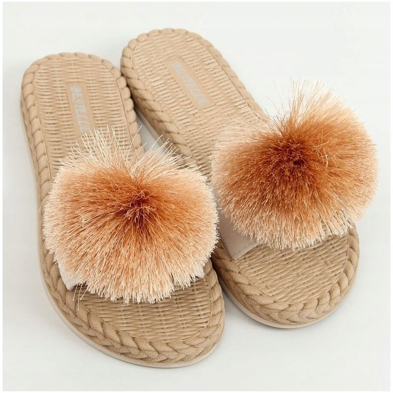 Beige tofflor med pompon S-410 Beige 1