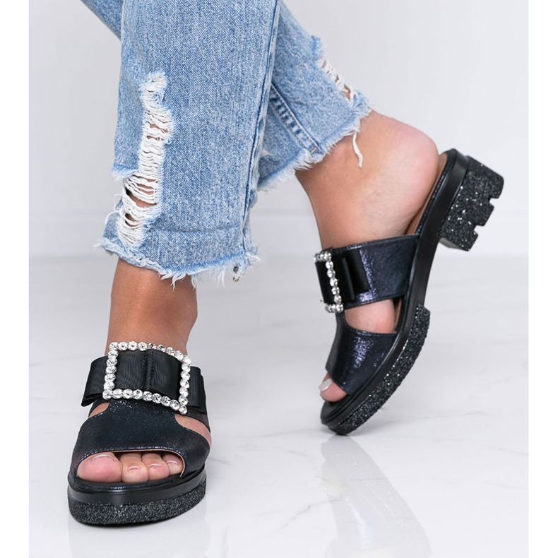 Blå glänsande flip -flops med Lizzy -spänne 1