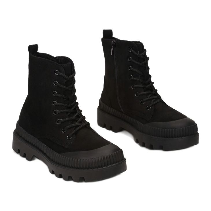 Vices 0619-38-svart 1