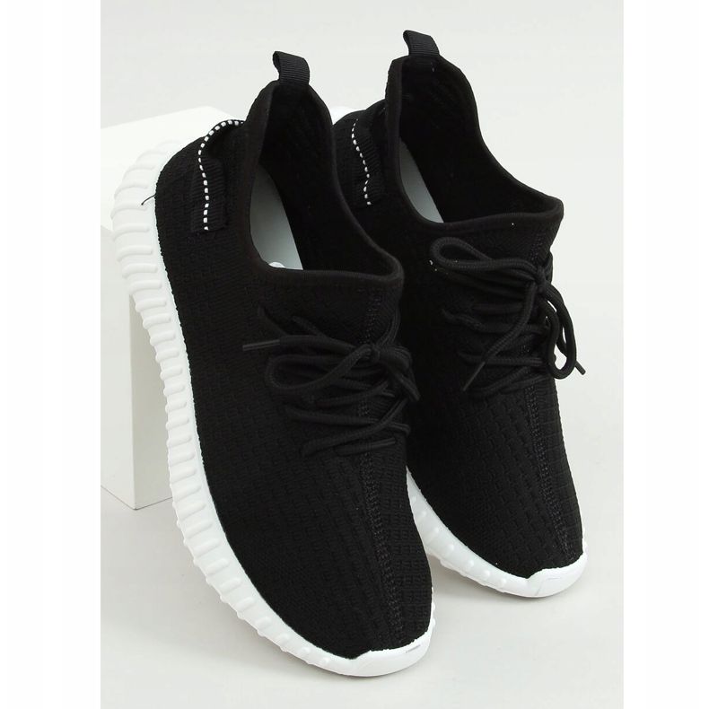 Svarta 7817 SVART / VITA strumpor sportskor 1