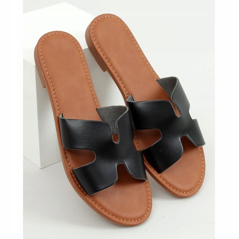 Svart dam 55-2 Svarta tofflor 1