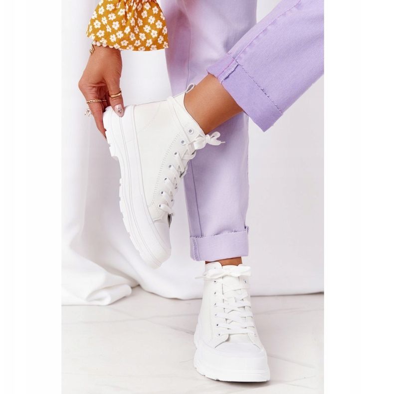 Kvinnors vita Trissy -läder -sneakers på en stor sula 1