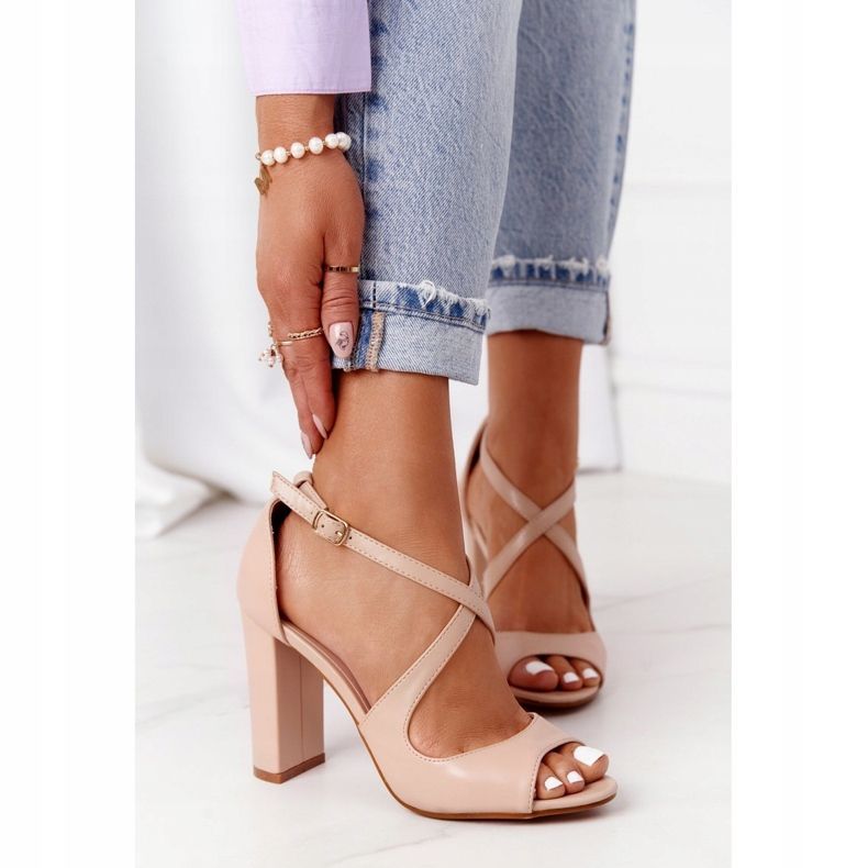 PG1 Eleganta naken Jemma sandaler på en bar beige rosa 2