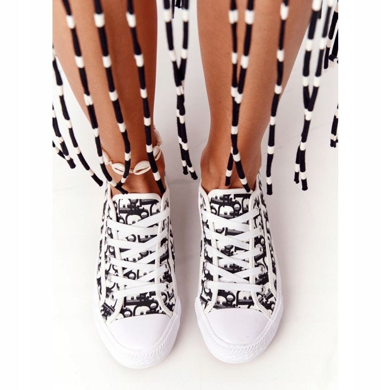 PS1 Dam loggade sneakers White and Black Day Off vit svart 1