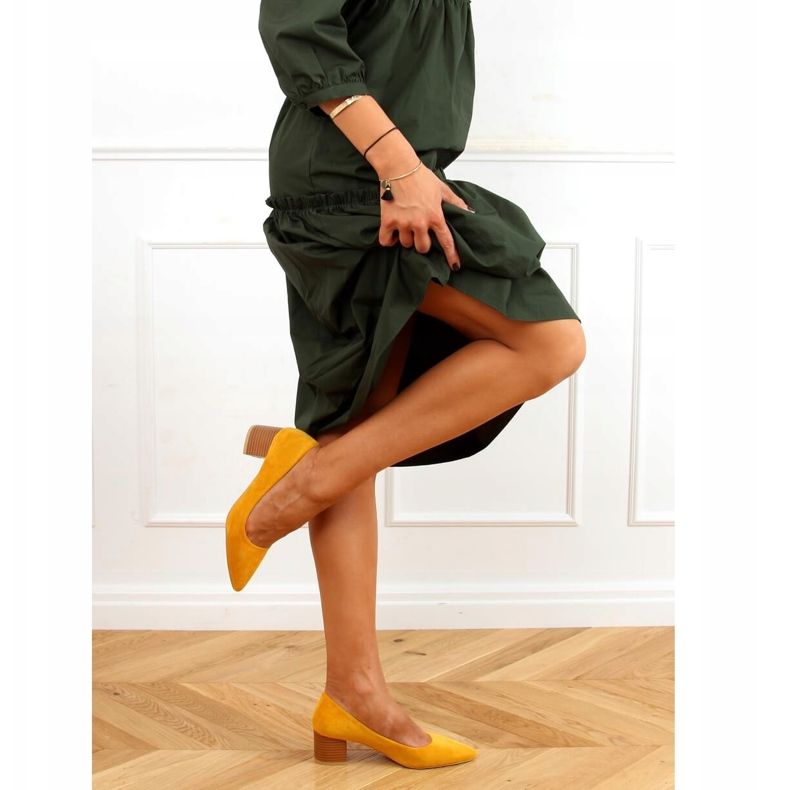 Pumpar på en träklack CL75P Gul honung 2