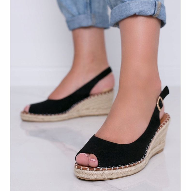 Svarta kile sandaler från Caitlin 1