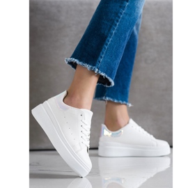 SHELOVET Bekväma sneakers vit 2