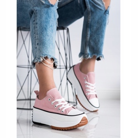 SHELOVET Sneakers på en hög plattform rosa 2