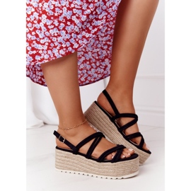 PS1 Svarta sandaler på den svarta flätade plattformen Crazy In Love 2