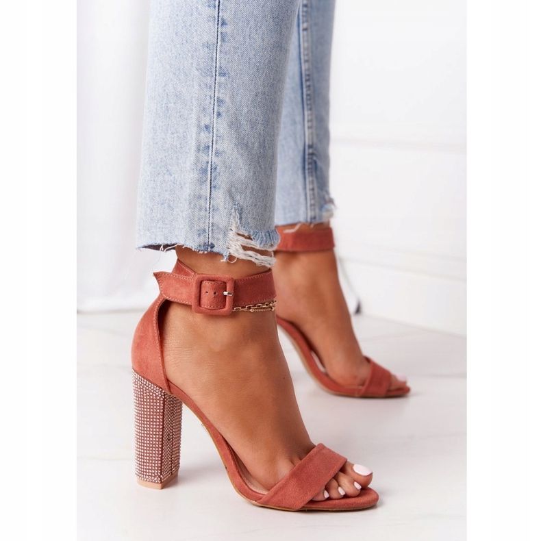 Sandaler på en bar med Cubic Zirconia Lu Boo Ceglaste röd mångfärgad 2