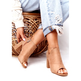 Vårmocka stövlar på ett inlägg Vinceza 21-17095 Beige 2