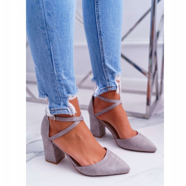 PS1 Kvinnors pumpar på en klack i Spitzgrå Cosmo 1