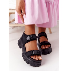 PS1 Sandaler på den massiva svarta plattformen Fly High 2