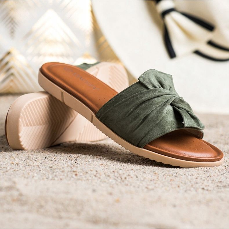 Tofflor i mocka i VINCEZA grön 1