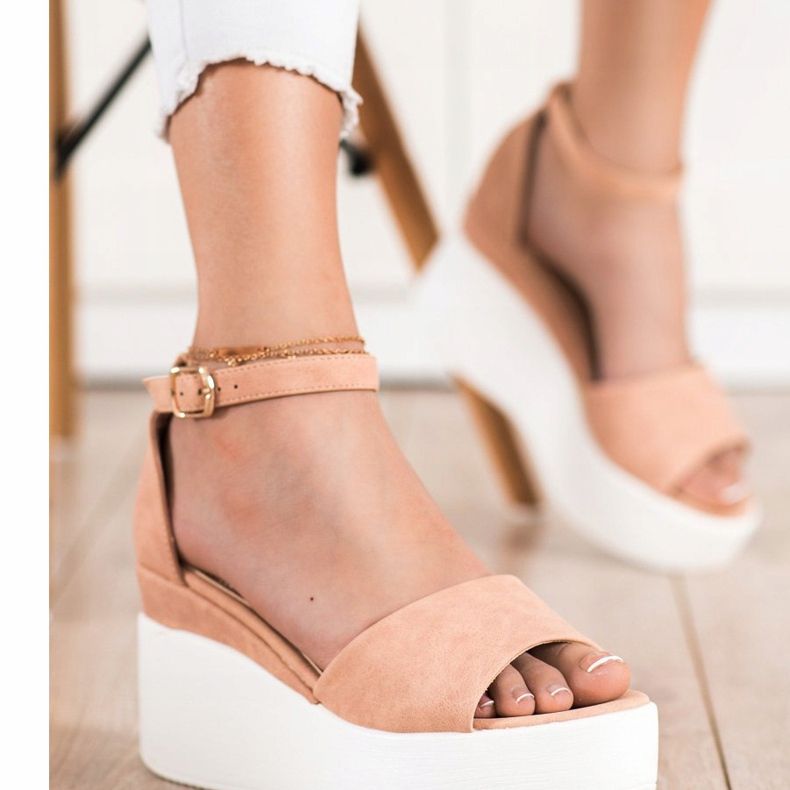 Comer Lätta sandaler på plattformen beige 2