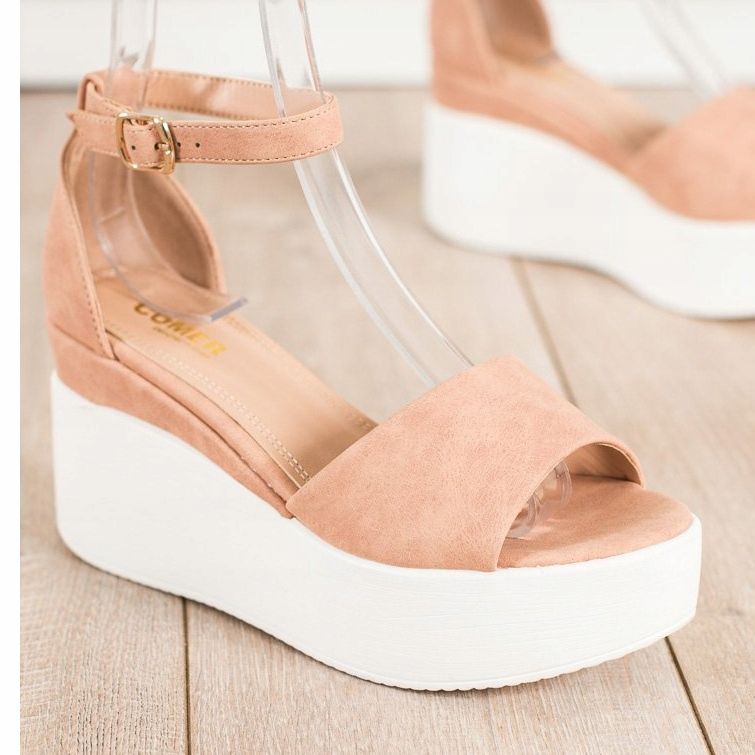 Comer Lätta sandaler på plattformen beige 1