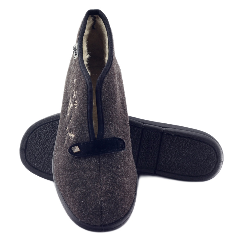 Kvinnors isolerade tofflor Befado 031d027 brun grå 3