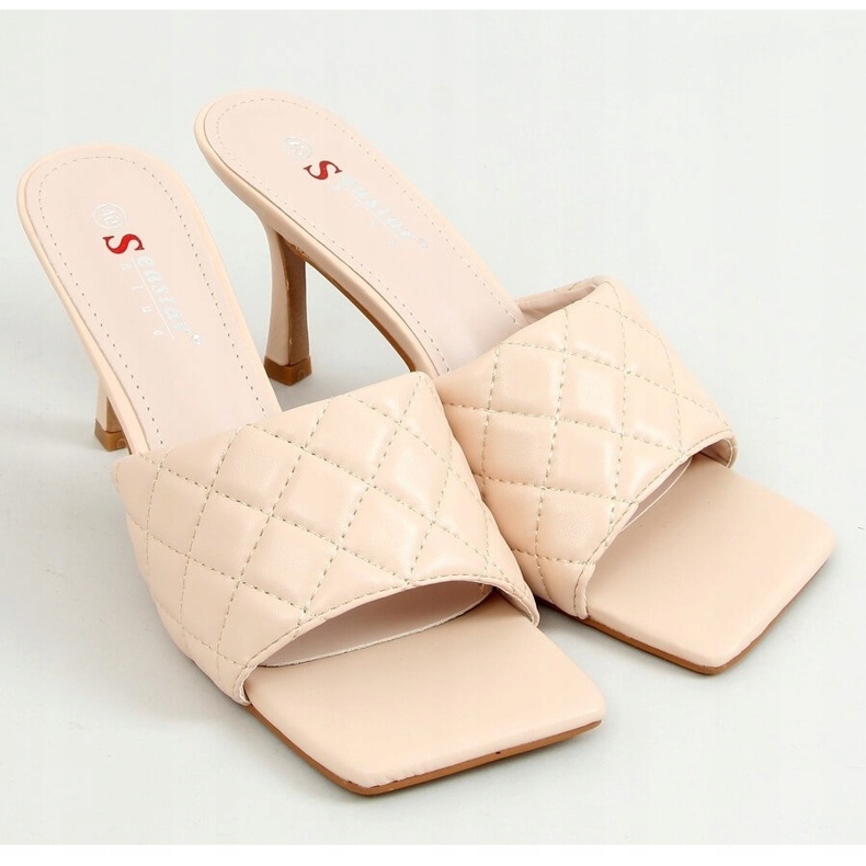 Quiltade beige T367P Beige tofflor 1