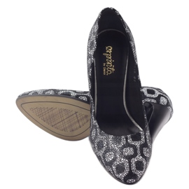 Espinto Pumpar På En Svart / Vit Klack 3