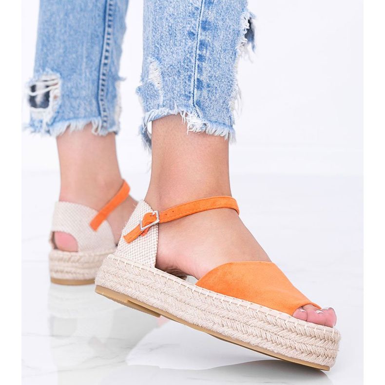 Orange sandaler på Pearl River -plattformen 1