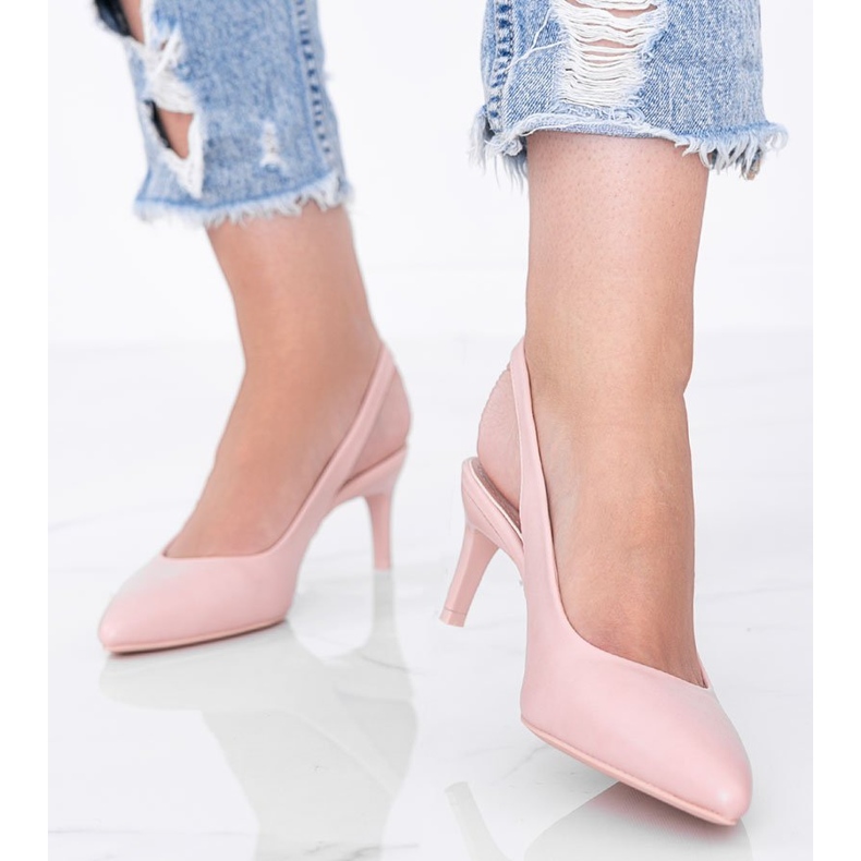 Rosa pumps på en nål från Elen 1