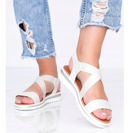 Beige sandaler med en tjock Irony sula 1