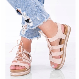 Layla snörningssandaler i beige 1