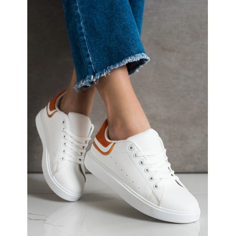 SHELOVET Sneakers med orange insats vit 2