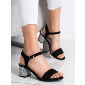 Goodin Bekväma sandaler på en bar vit svart 1