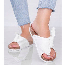 Vita sandaler på Martenn kork sula 1