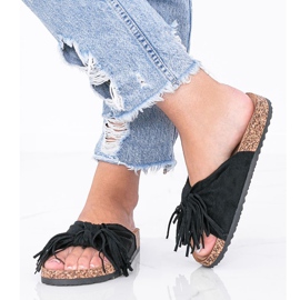 Svarta sandaler på Crys korksula 1