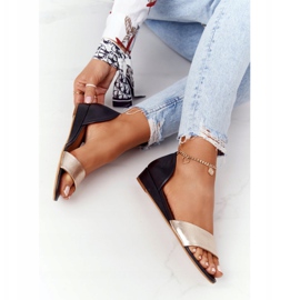 Lädersandaler Maciejka 1971-46 svart och guld 1