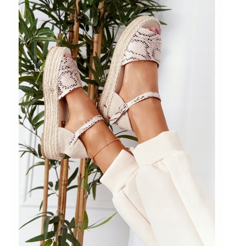 Sandaler på plattformen med flätat beige ormmönster Megara brun 1