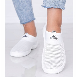 Milly vita sportskor 1