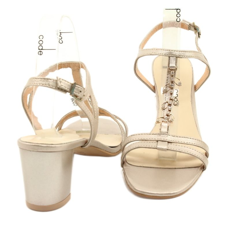 Guldsandaler på stolpe med Zircon Espinto S352 gyllene 4