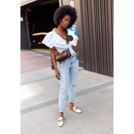 Beige tofflor med överdelar och kedja Beige kallar på mig 1