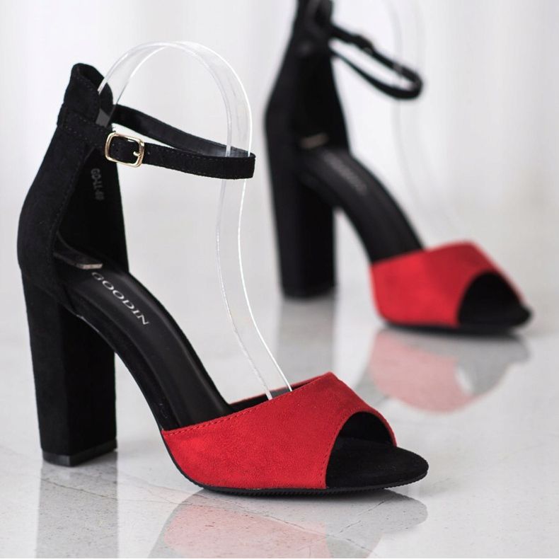 Goodin Sandaler i mocka på en bar svart röd 1