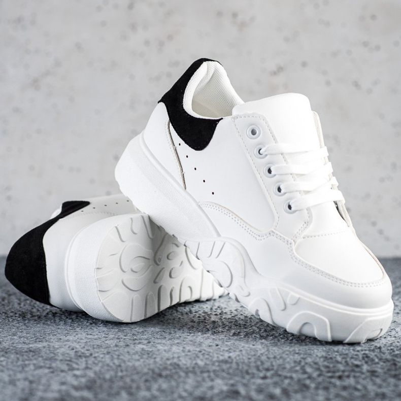 SHELOVET Trendiga vita sneakers 1