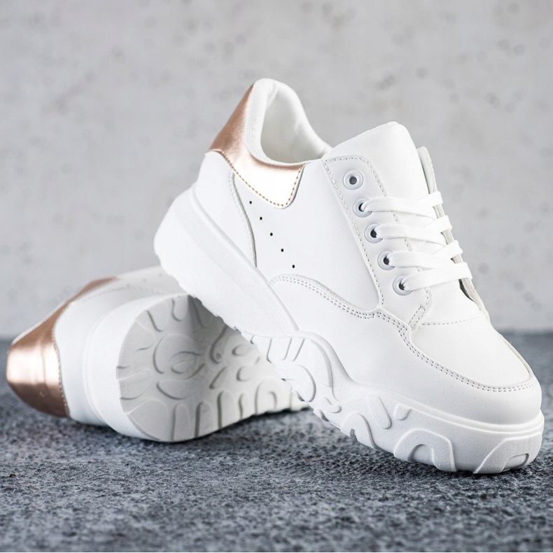 SHELOVET Trendiga vita sneakers gyllene 1