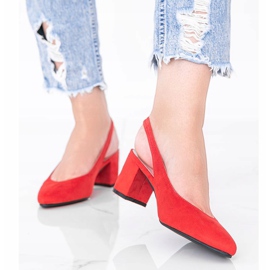 Röda pumpar på stolpen Petty 1