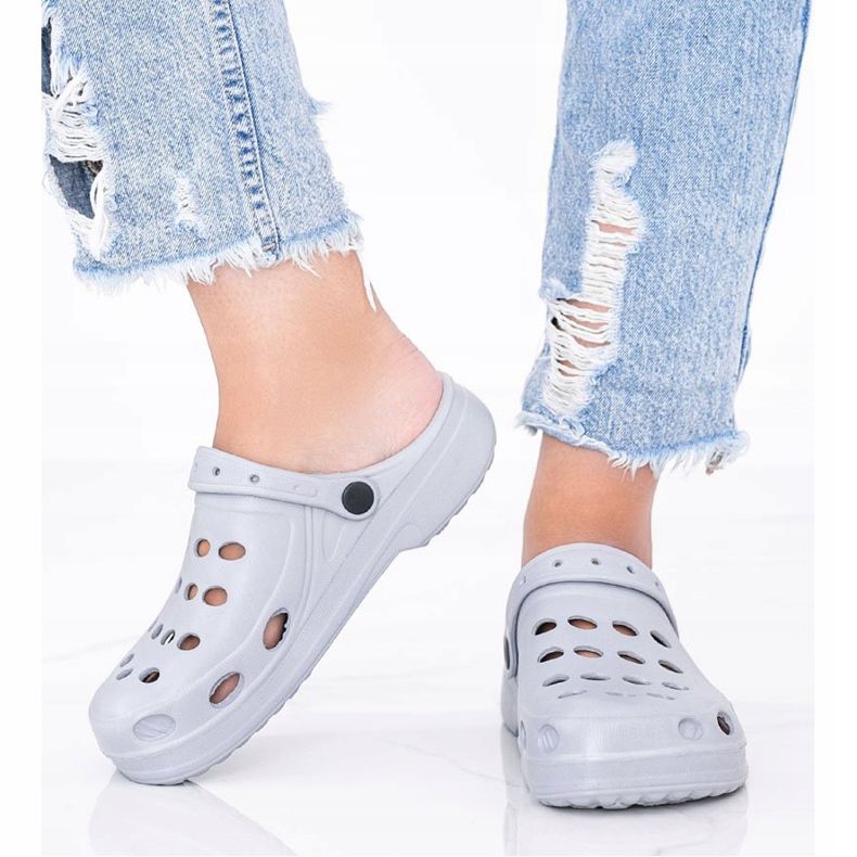 Grå kroks tofflor för kvinnor Karolinos 1