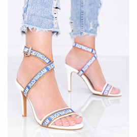 Venusi vita sandaler med stilettklack 1