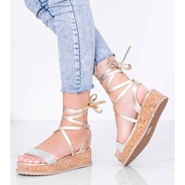 Guldsandaler bundna med zirkoner Ves gyllene 1