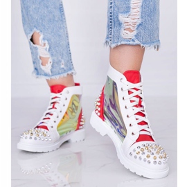 Vita och röda transparenta stövlar med Lea dubbar 1