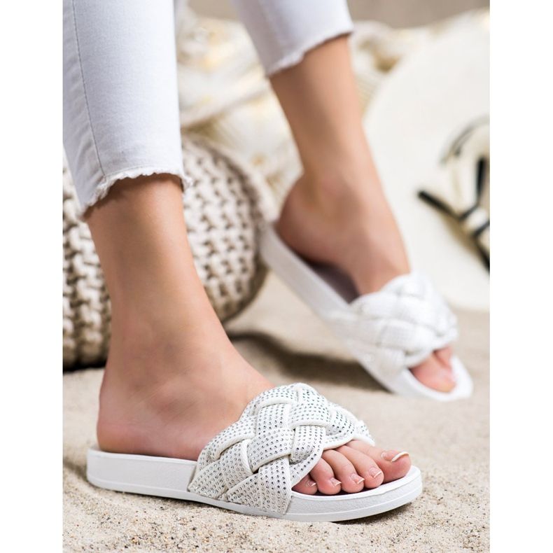 Groto Gogo Textil tofflor med kristaller vit 2