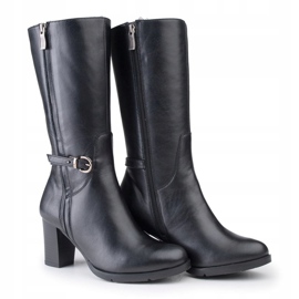 Marco Shoes Klassiska stövlar av svart nappaläder med extra spännen och remmar 1