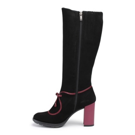 Marco Shoes Svarta stövlar i mocka med lila häl och lila inlägg purpur 1